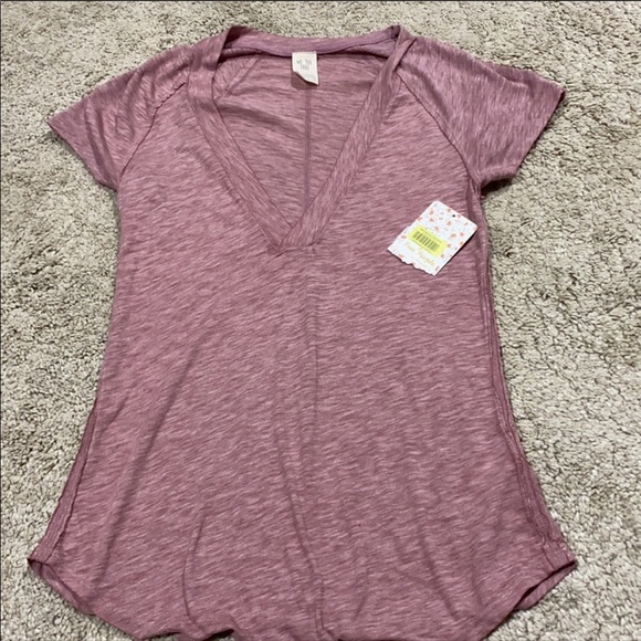 Free People Tops - Free people v neck tshirt